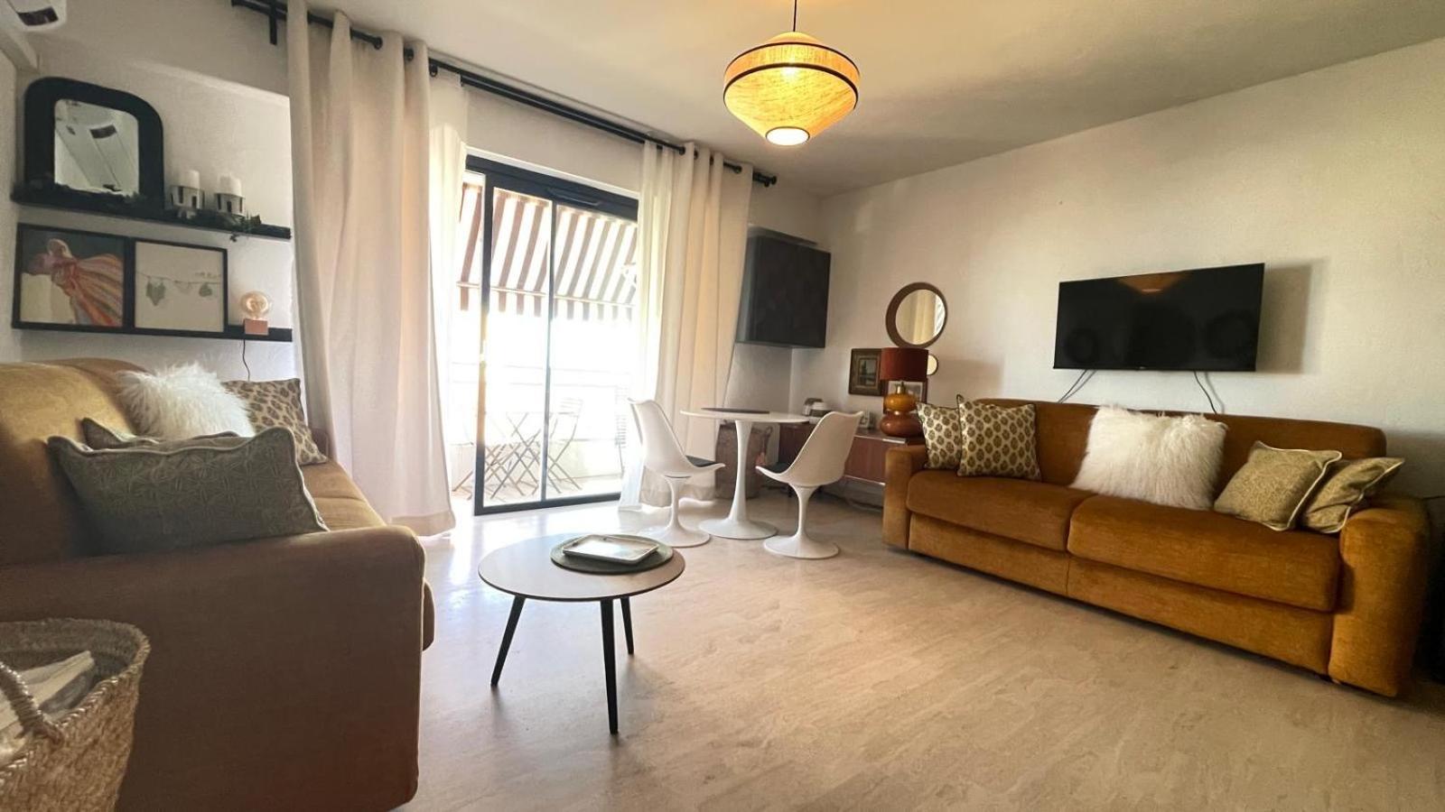 Apartment Vue - Terrasse - Parking - Juan-les-Pins